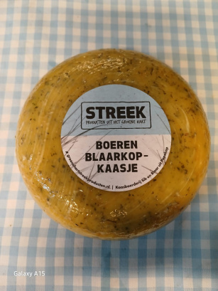 Kilo kaasje koe met brandnetel, Kaasboerderij Sik en Blaar, Papekop (kilo_blaarkopkaasje_brandnetel)